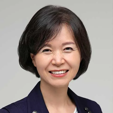Allison Yong Hee Kim