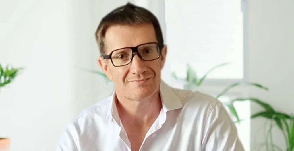 Michael Bertrand Director of Coaching and Programs Senior Executive Coach Turningpoint International coaching and leadership consultancy