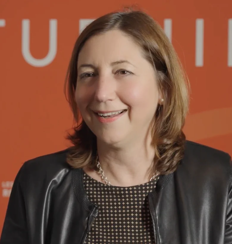 Chantal Peyre de Fabregues, Head of L&D and Change Management chez BNP Paribas pour Turningpoint